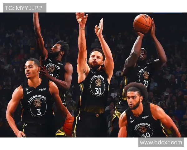 库里手感火热助力勇士连胜，三连胜斩落湖人